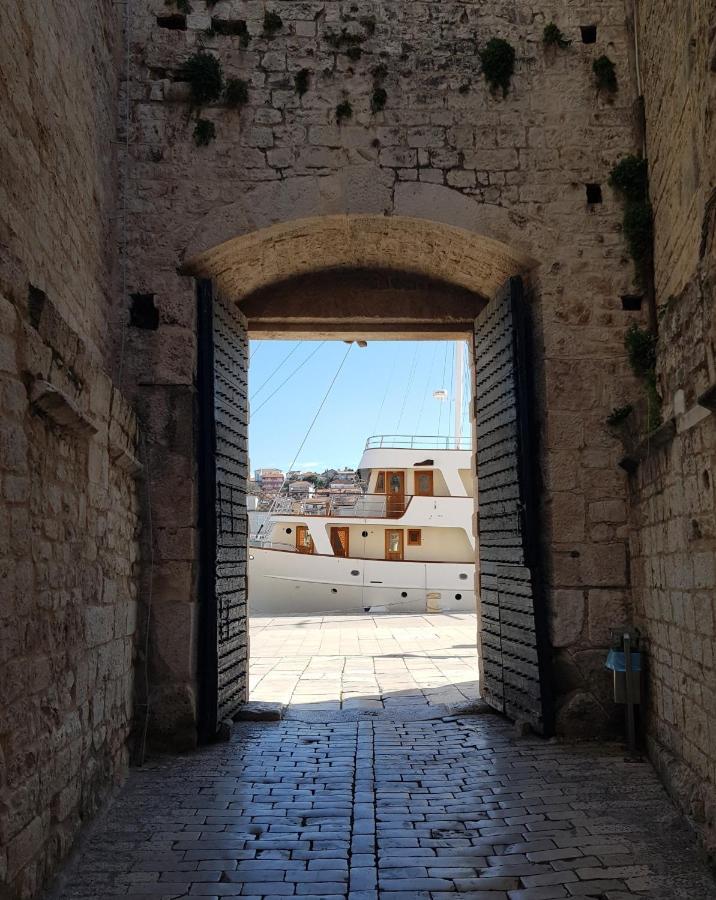 Apartments Filipo Trogir Luaran gambar