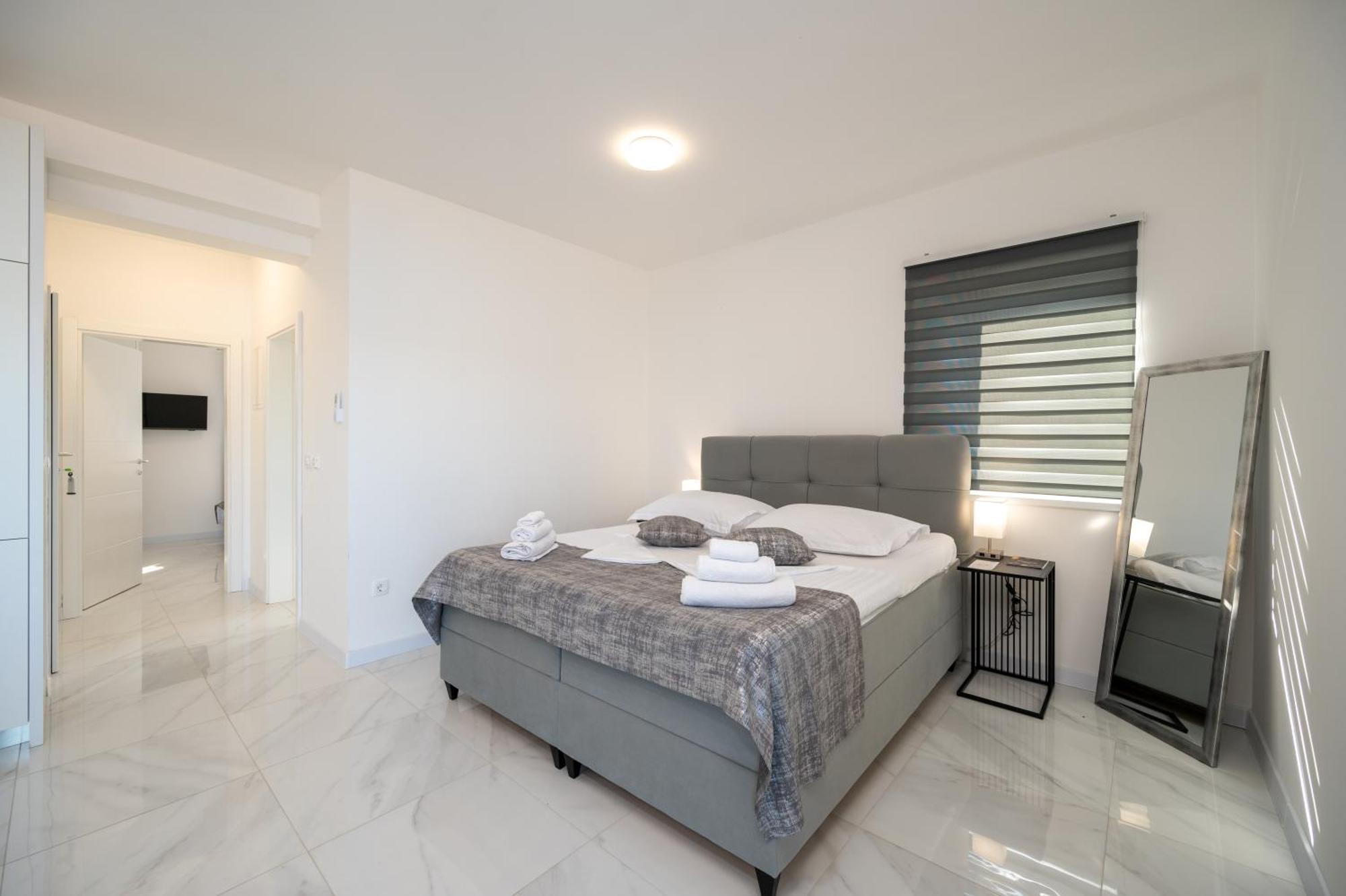 Apartments Filipo Trogir Luaran gambar
